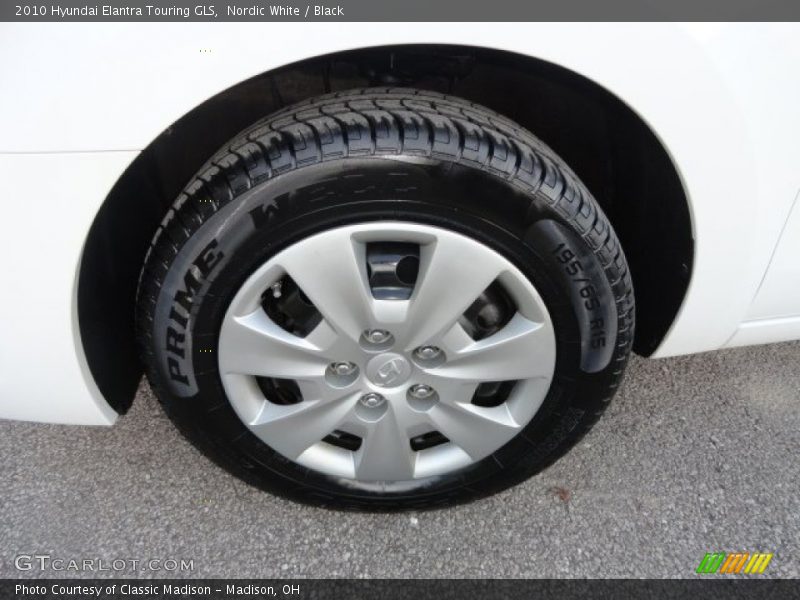 Nordic White / Black 2010 Hyundai Elantra Touring GLS