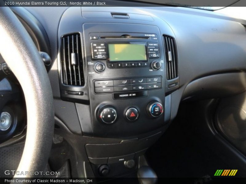 Nordic White / Black 2010 Hyundai Elantra Touring GLS