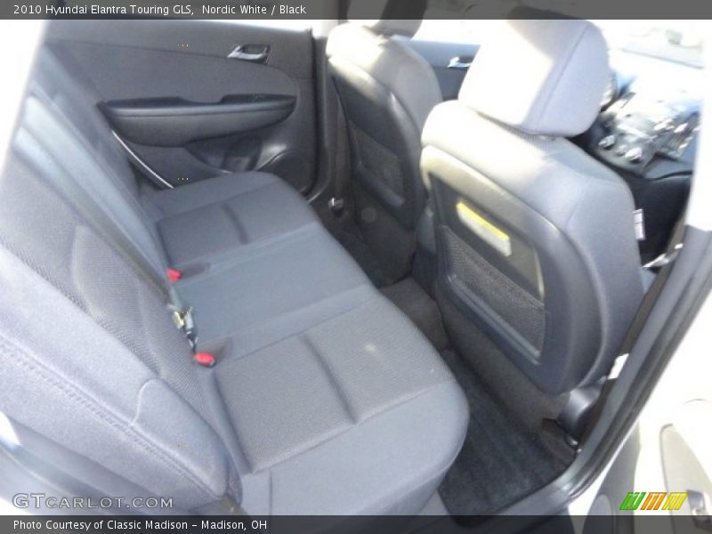 Nordic White / Black 2010 Hyundai Elantra Touring GLS