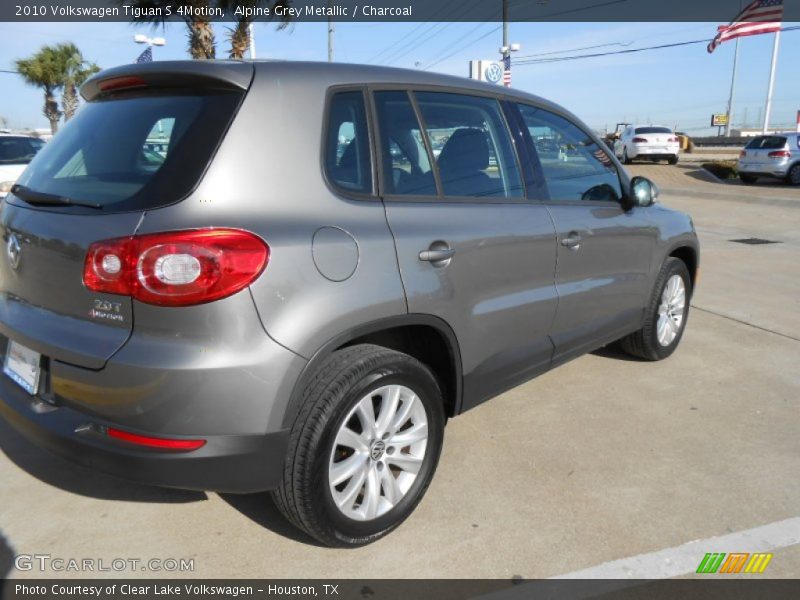 Alpine Grey Metallic / Charcoal 2010 Volkswagen Tiguan S 4Motion