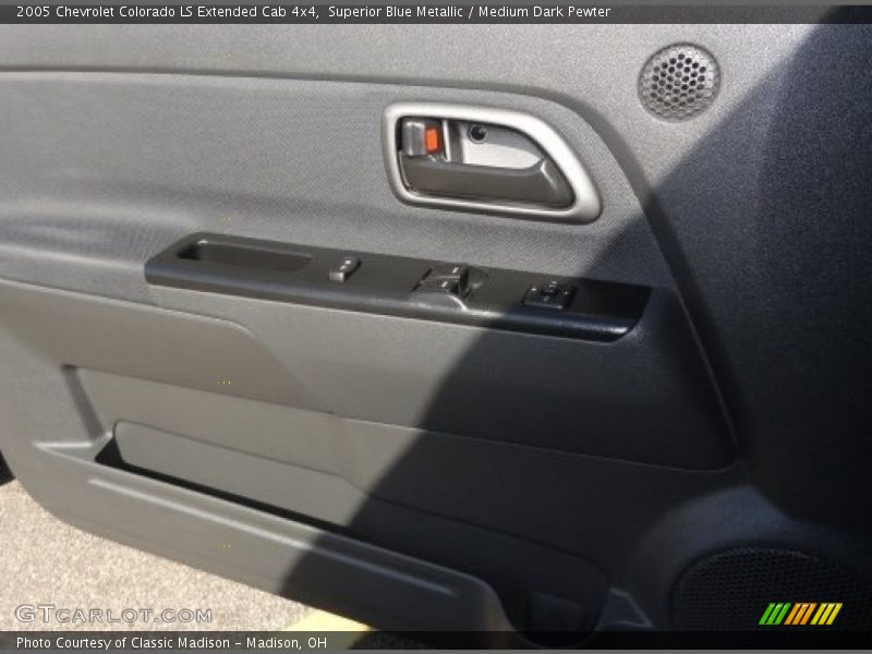 Superior Blue Metallic / Medium Dark Pewter 2005 Chevrolet Colorado LS Extended Cab 4x4