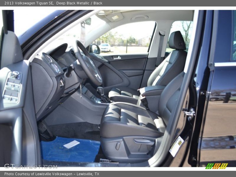 Deep Black Metallic / Black 2013 Volkswagen Tiguan SE
