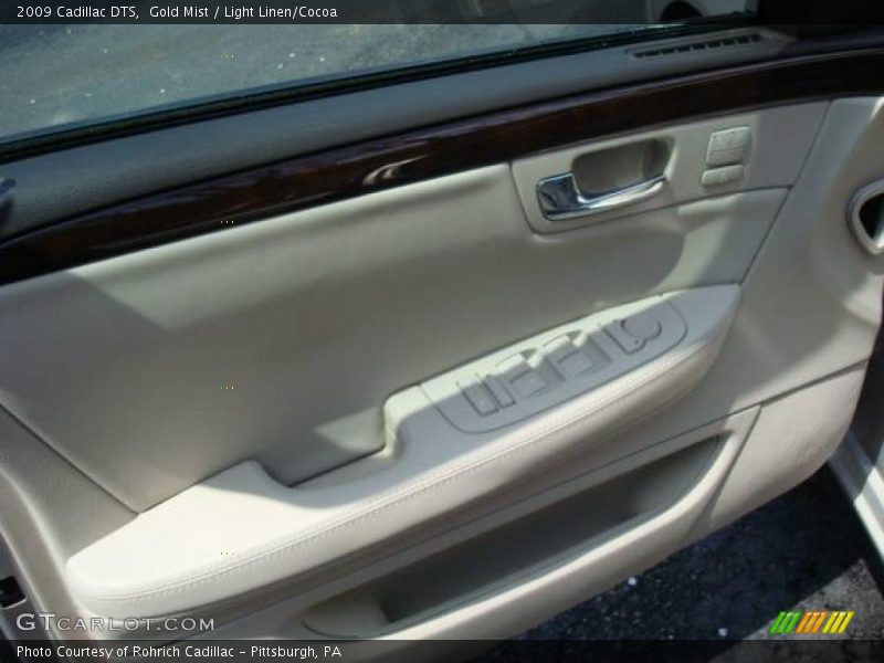 Gold Mist / Light Linen/Cocoa 2009 Cadillac DTS