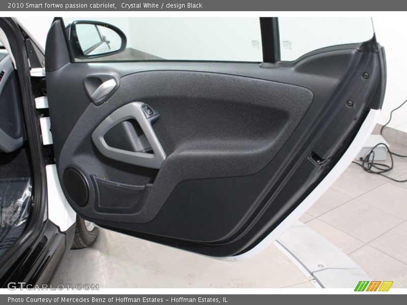 Door Panel of 2010 fortwo passion cabriolet