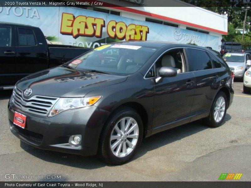 Magnetic Gray Metallic / Gray 2010 Toyota Venza I4