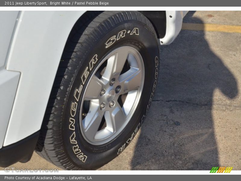 Bright White / Pastel Pebble Beige 2011 Jeep Liberty Sport