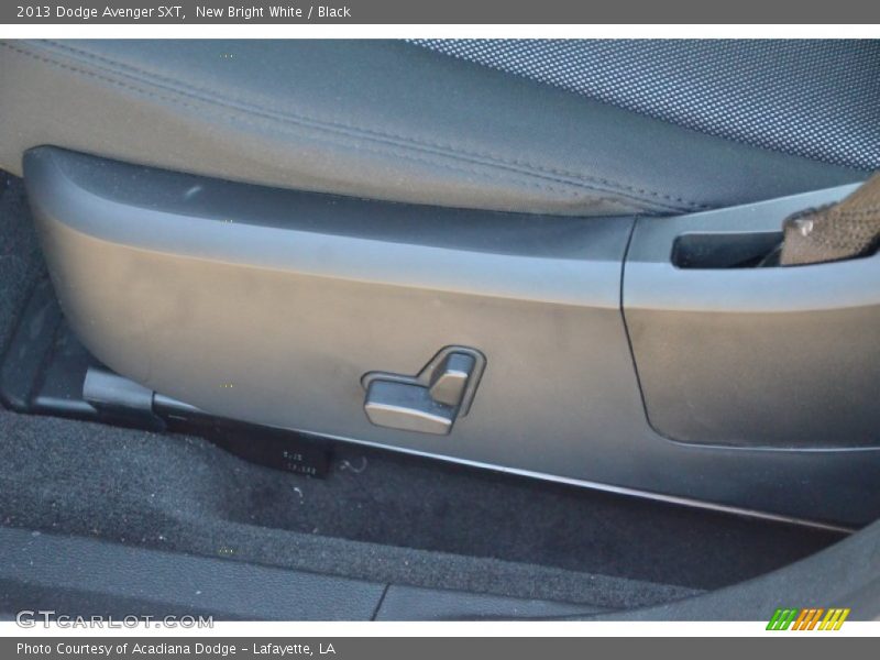 New Bright White / Black 2013 Dodge Avenger SXT