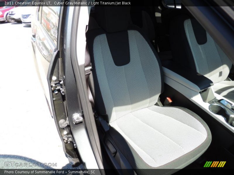Cyber Gray Metallic / Light Titanium/Jet Black 2011 Chevrolet Equinox LT