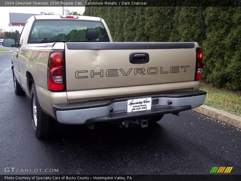Sandstone Metallic / Dark Charcoal 2004 Chevrolet Silverado 1500 Regular Cab