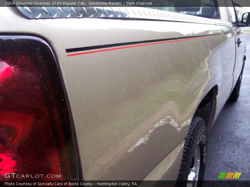 Sandstone Metallic / Dark Charcoal 2004 Chevrolet Silverado 1500 Regular Cab