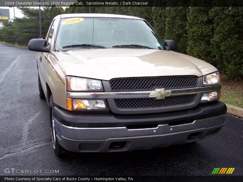 Sandstone Metallic / Dark Charcoal 2004 Chevrolet Silverado 1500 Regular Cab
