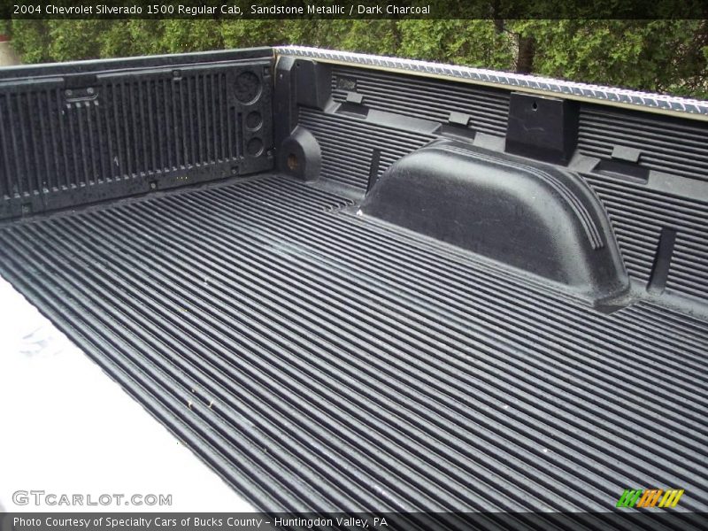 Sandstone Metallic / Dark Charcoal 2004 Chevrolet Silverado 1500 Regular Cab