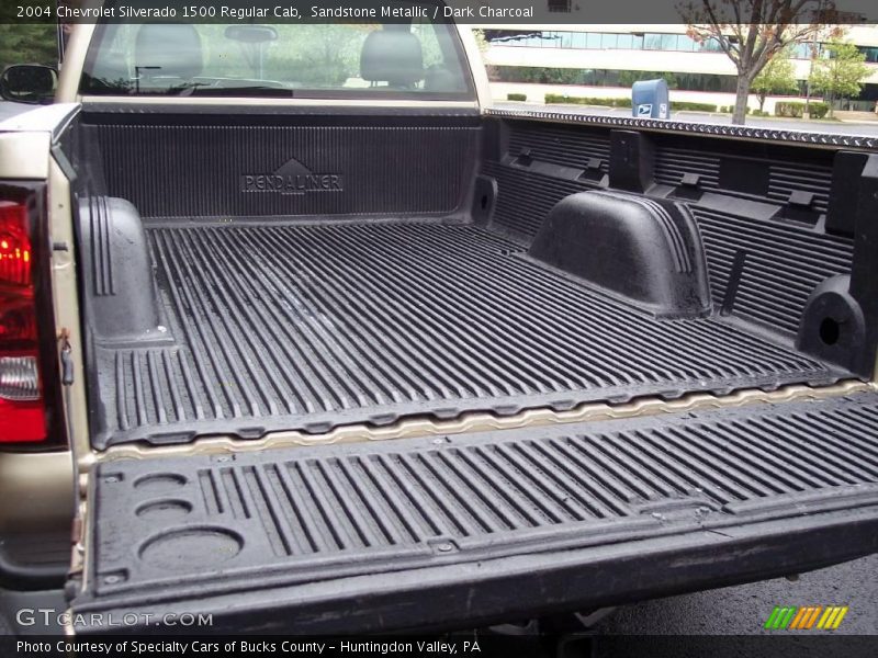 Sandstone Metallic / Dark Charcoal 2004 Chevrolet Silverado 1500 Regular Cab