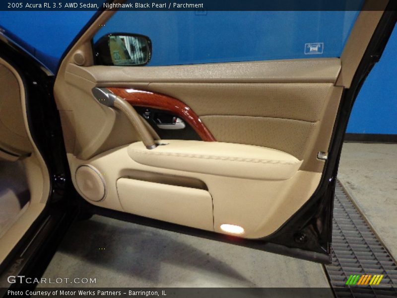 Door Panel of 2005 RL 3.5 AWD Sedan