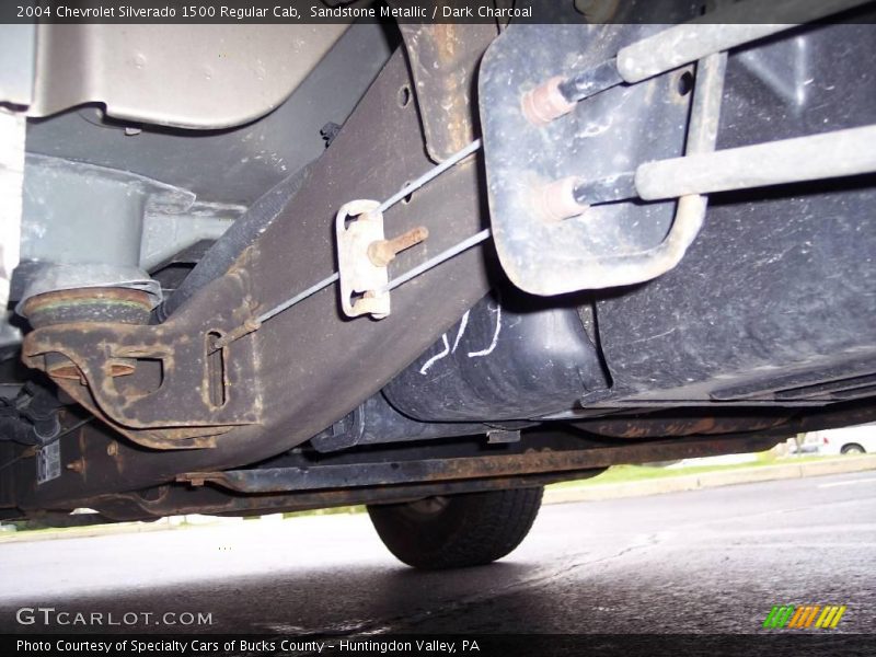 Sandstone Metallic / Dark Charcoal 2004 Chevrolet Silverado 1500 Regular Cab