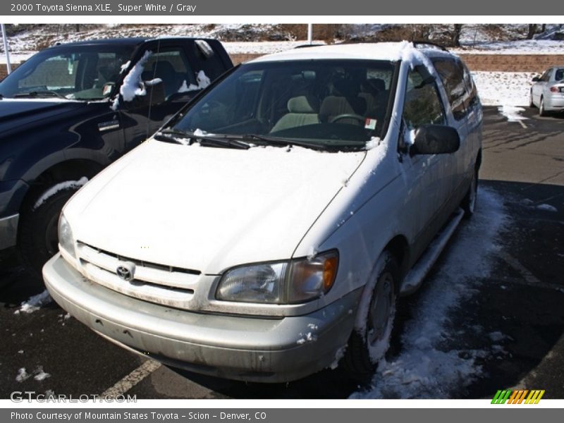 Super White / Gray 2000 Toyota Sienna XLE