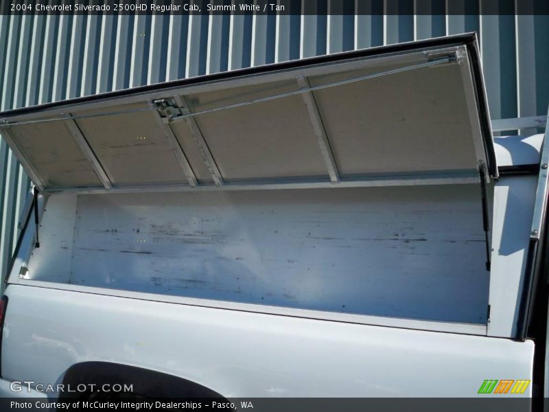 Summit White / Tan 2004 Chevrolet Silverado 2500HD Regular Cab