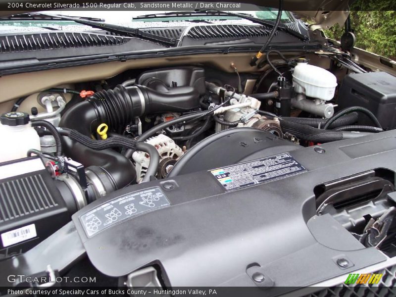 Sandstone Metallic / Dark Charcoal 2004 Chevrolet Silverado 1500 Regular Cab
