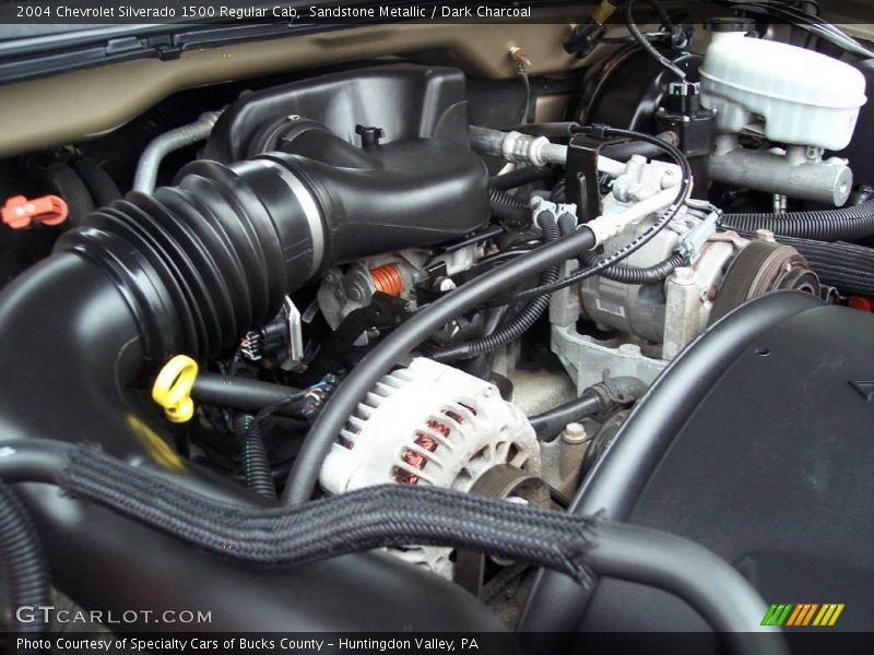 Sandstone Metallic / Dark Charcoal 2004 Chevrolet Silverado 1500 Regular Cab