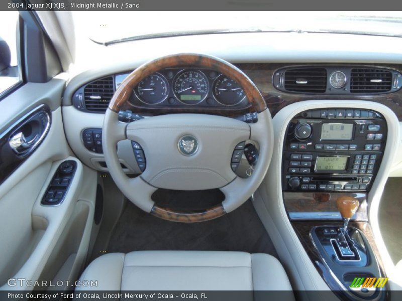 Midnight Metallic / Sand 2004 Jaguar XJ XJ8