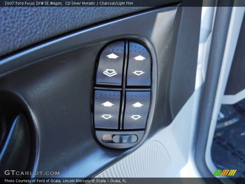 CD Silver Metallic / Charcoal/Light Flint 2007 Ford Focus ZXW SE Wagon