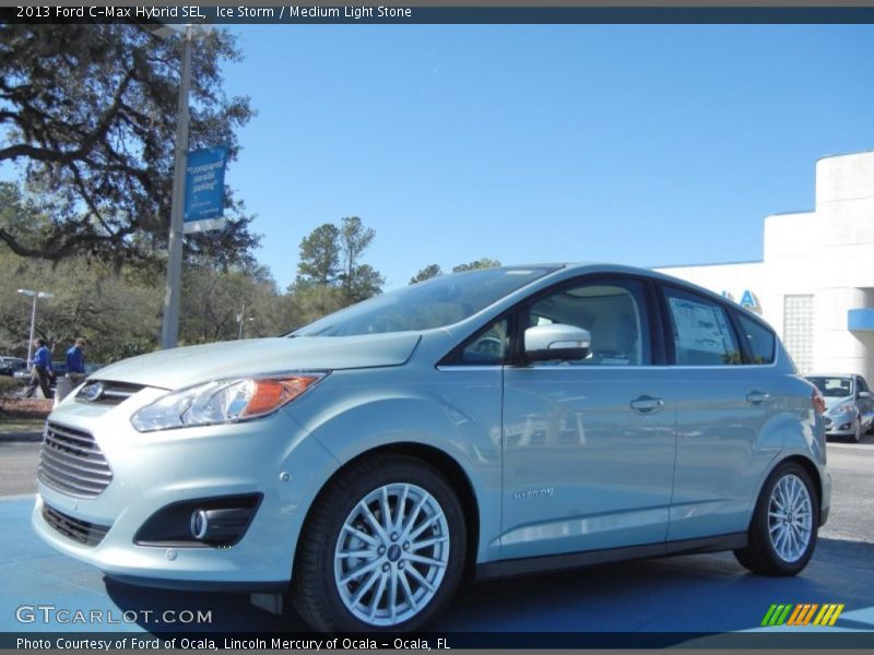 Front 3/4 View of 2013 C-Max Hybrid SEL
