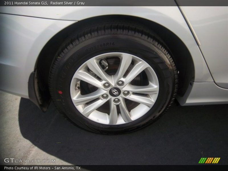 Radiant Silver / Gray 2011 Hyundai Sonata GLS