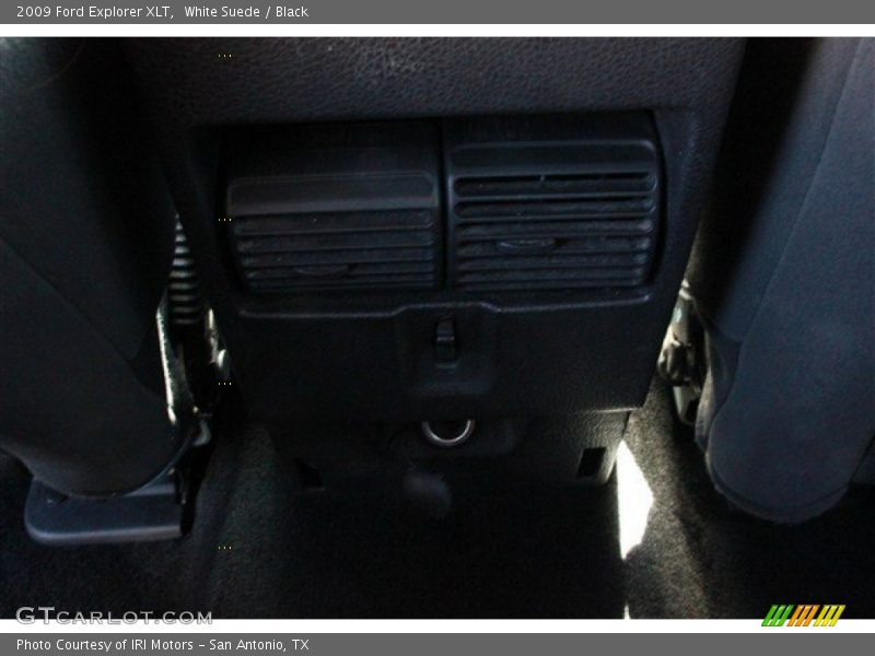 White Suede / Black 2009 Ford Explorer XLT