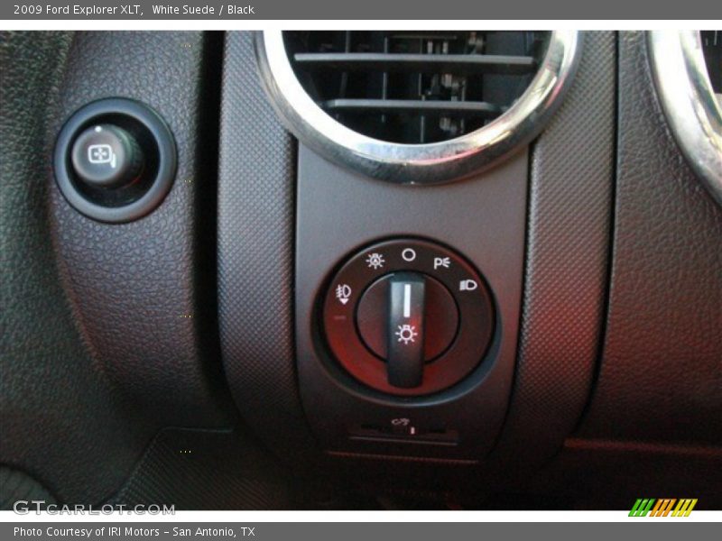 White Suede / Black 2009 Ford Explorer XLT