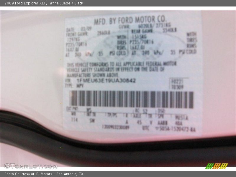 White Suede / Black 2009 Ford Explorer XLT