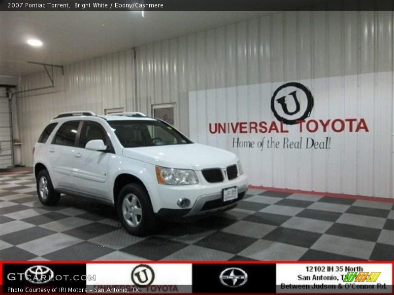 Bright White / Ebony/Cashmere 2007 Pontiac Torrent