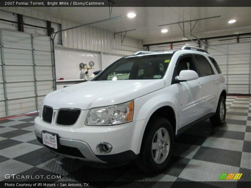 Bright White / Ebony/Cashmere 2007 Pontiac Torrent