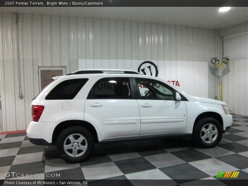 Bright White / Ebony/Cashmere 2007 Pontiac Torrent