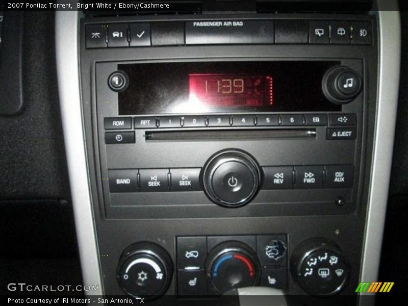 Bright White / Ebony/Cashmere 2007 Pontiac Torrent