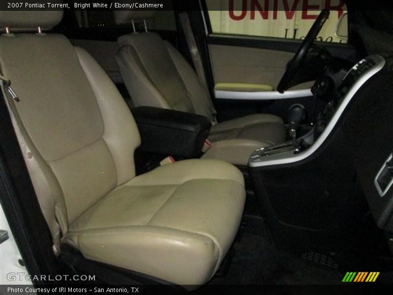Bright White / Ebony/Cashmere 2007 Pontiac Torrent
