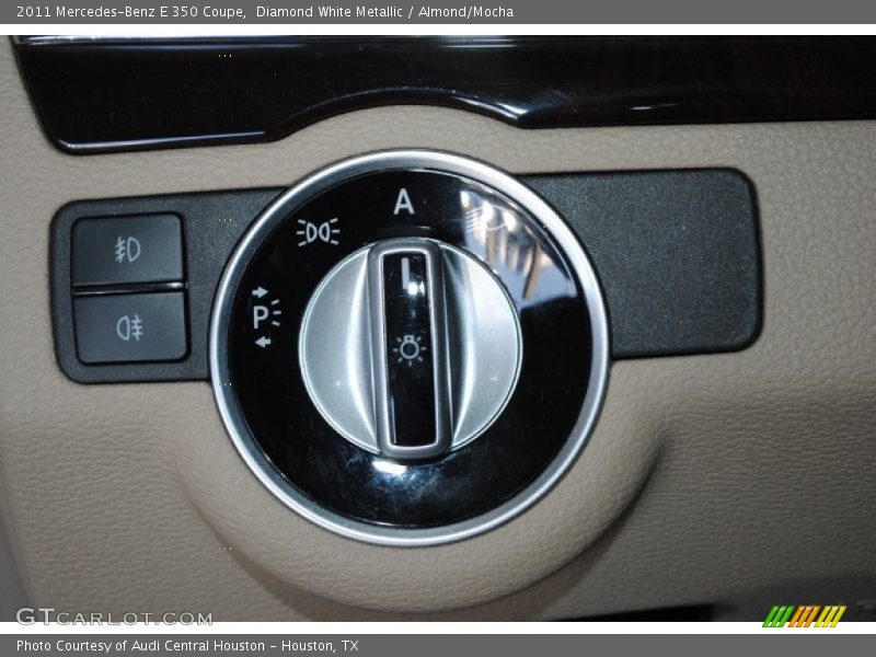 Diamond White Metallic / Almond/Mocha 2011 Mercedes-Benz E 350 Coupe
