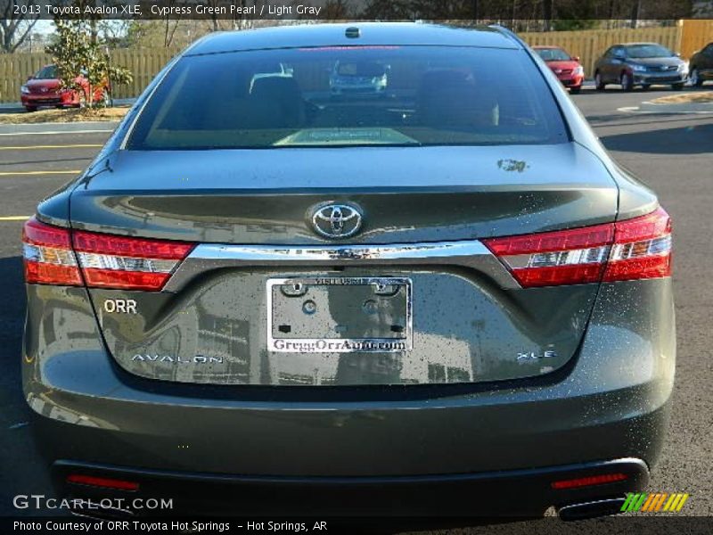 Cypress Green Pearl / Light Gray 2013 Toyota Avalon XLE