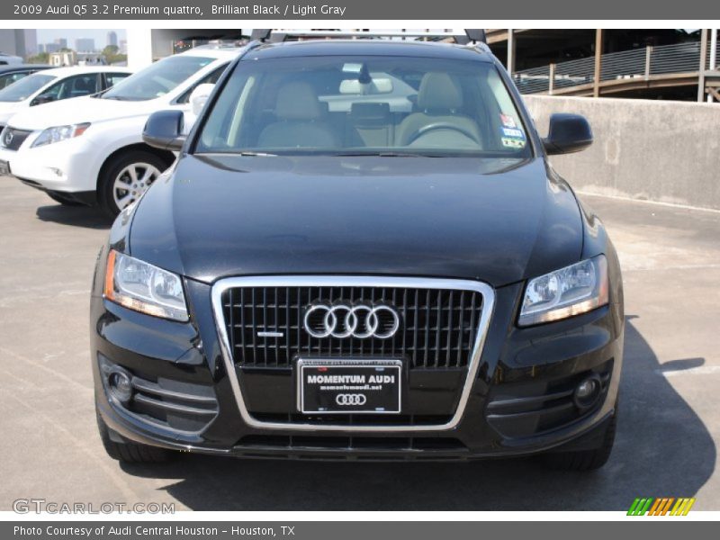 Brilliant Black / Light Gray 2009 Audi Q5 3.2 Premium quattro