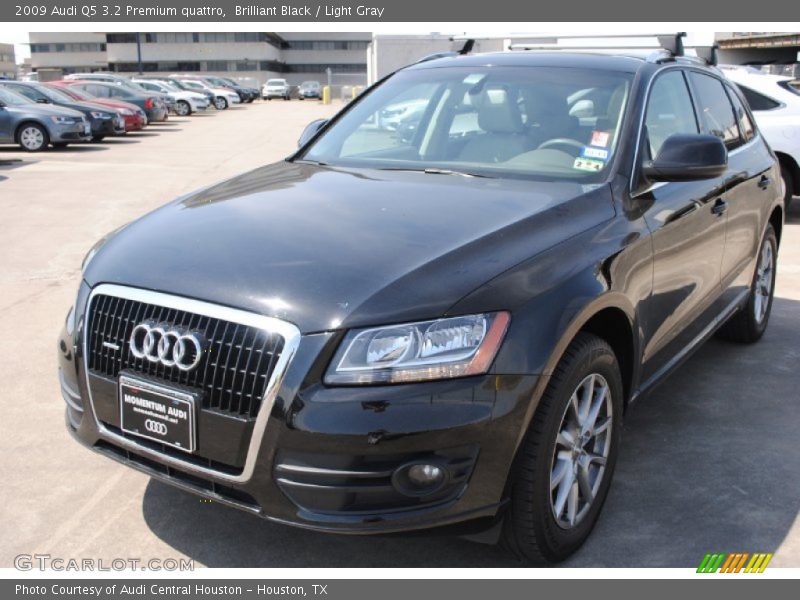 Brilliant Black / Light Gray 2009 Audi Q5 3.2 Premium quattro