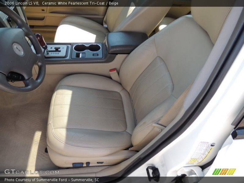 Front Seat of 2006 LS V8