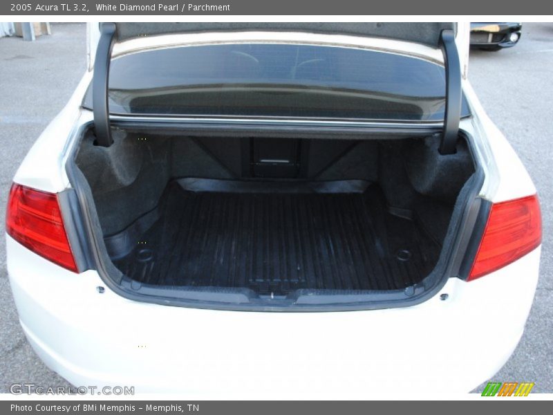 White Diamond Pearl / Parchment 2005 Acura TL 3.2
