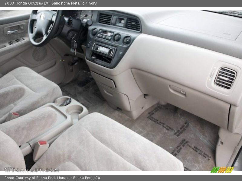 Dashboard of 2003 Odyssey EX