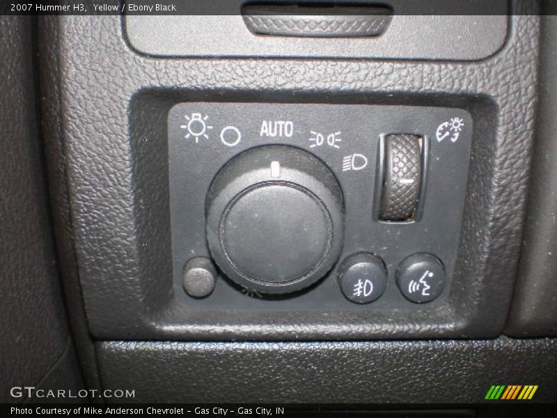 Yellow / Ebony Black 2007 Hummer H3