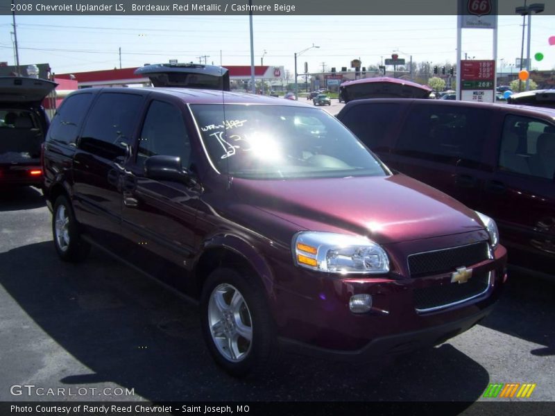 Bordeaux Red Metallic / Cashmere Beige 2008 Chevrolet Uplander LS