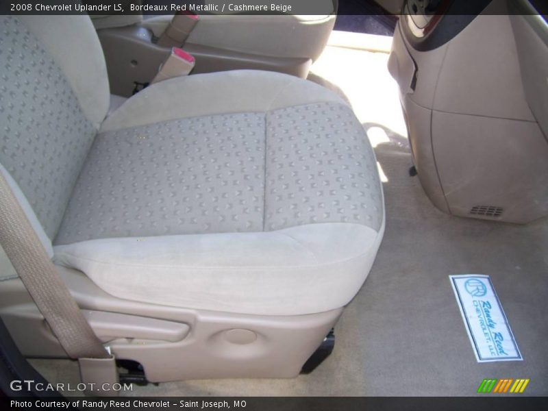 Bordeaux Red Metallic / Cashmere Beige 2008 Chevrolet Uplander LS