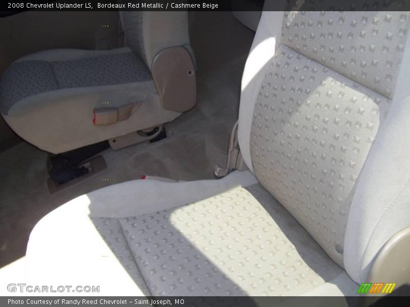 Bordeaux Red Metallic / Cashmere Beige 2008 Chevrolet Uplander LS