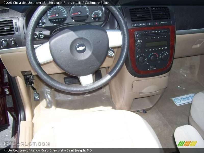 Bordeaux Red Metallic / Cashmere Beige 2008 Chevrolet Uplander LS