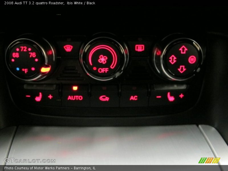 Controls of 2008 TT 3.2 quattro Roadster