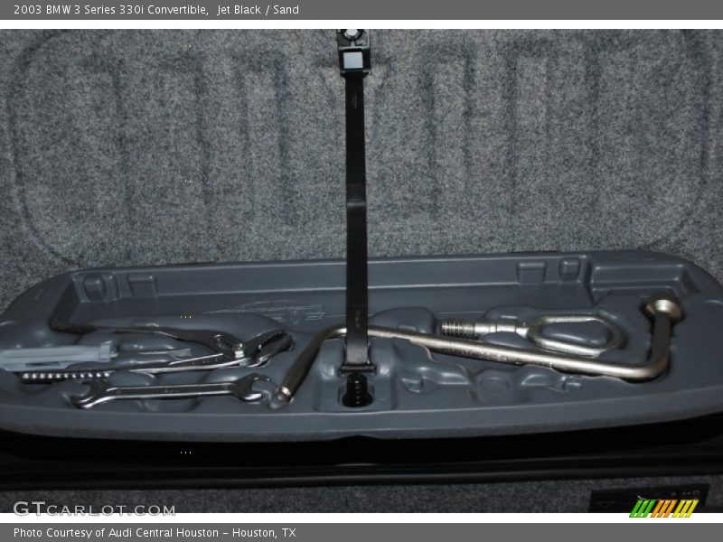 Tool Kit of 2003 3 Series 330i Convertible