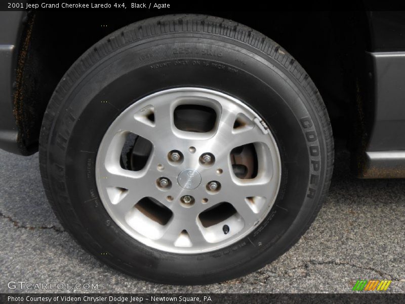  2001 Grand Cherokee Laredo 4x4 Wheel